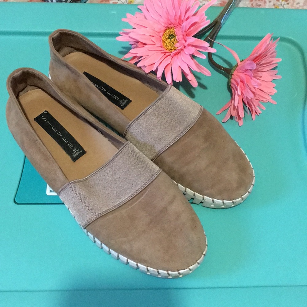 Light rose flats brand STEVEN by Steve Madden